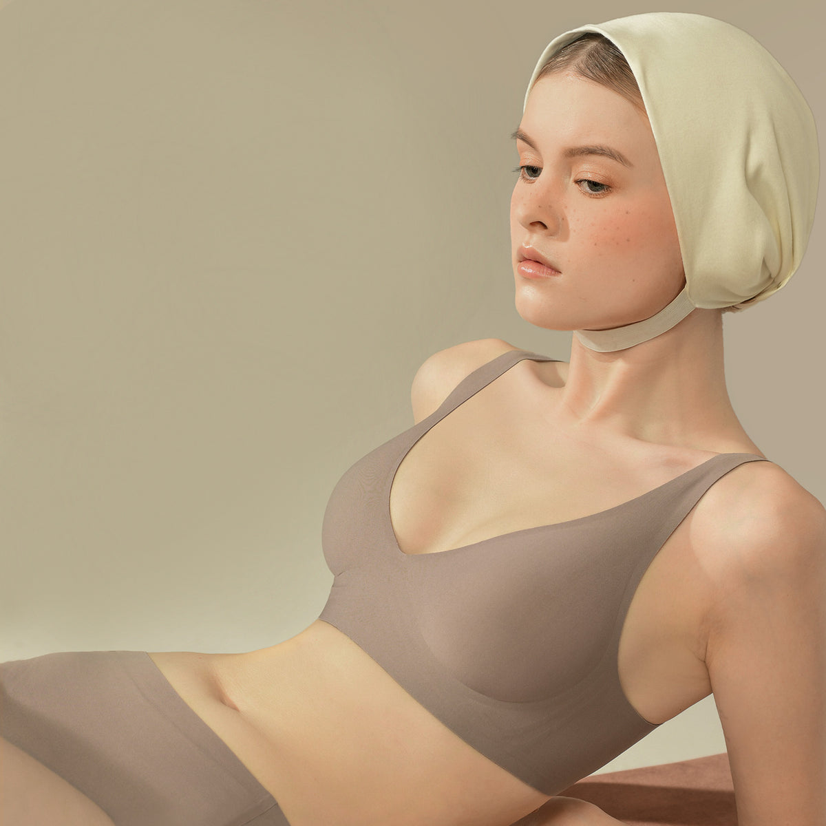 Bonnie Wireless Soft Plunge Bra & Underwear Set in Espresso