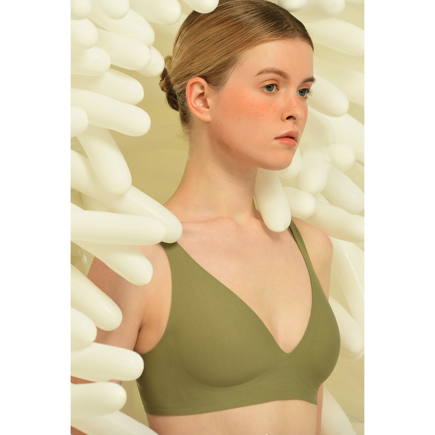Bonnie Wireless Soft Plunge Bra in Avocado