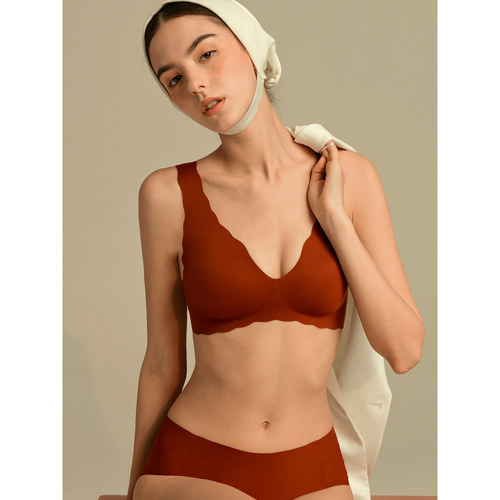 Belle Full-coverage Plunge Bralette in Periwinkle