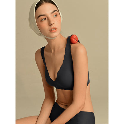 Belle Full-coverage Plunge Bralette in Periwinkle