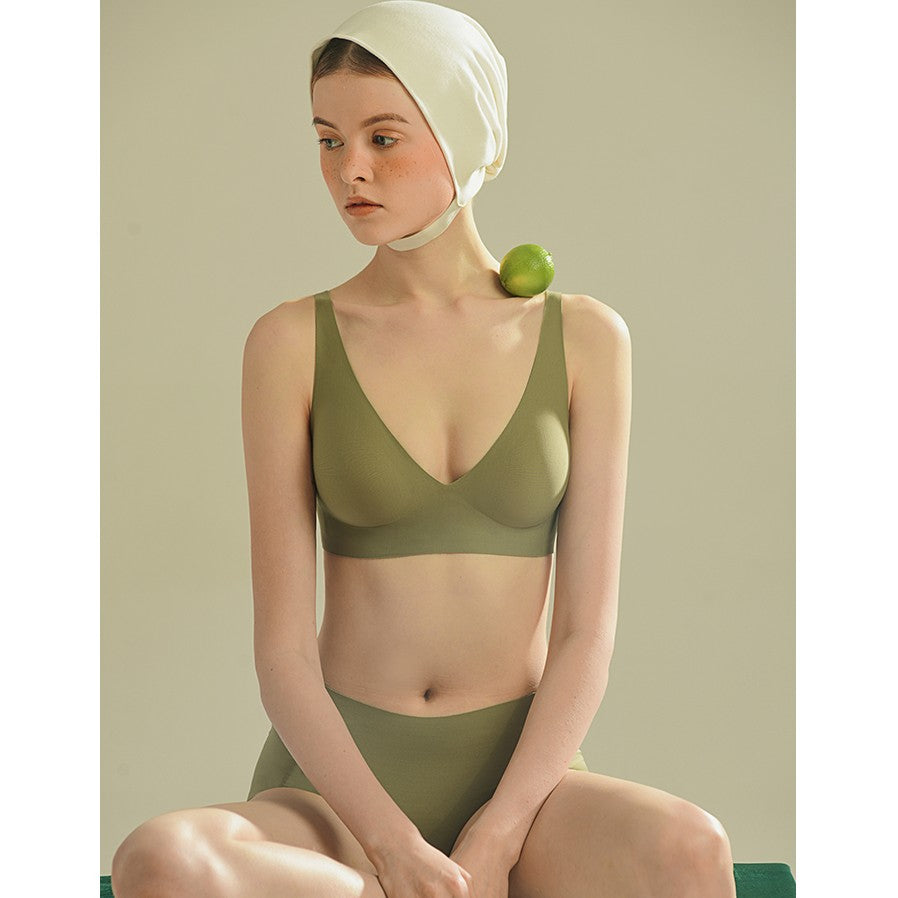 Bonnie Wireless Soft Plunge Bra & Underwear Set in Sand